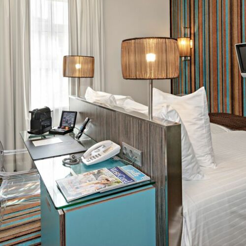 cosy-twin-room-city-centre-hotel-amsterdam