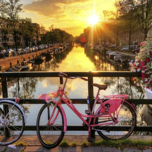 fietsen-grachten-hotels-amsterdam