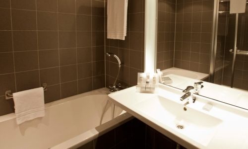 junior-suite-badkamer-art4-hotel-amsterdam