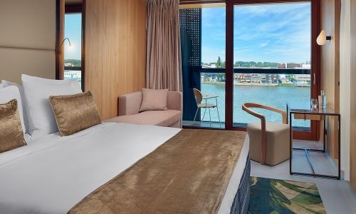 Riverview Superior room- Hotel Jakarta Amsterdam