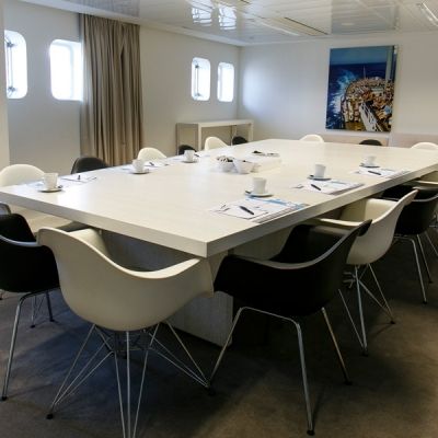 zaal-bijeenkomst-rotterdam-boardroom-miami