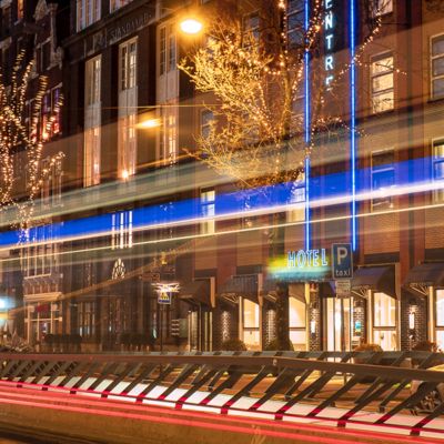 westcord-city-centre-hotel-amsterdam-exterieur-tram.jpg